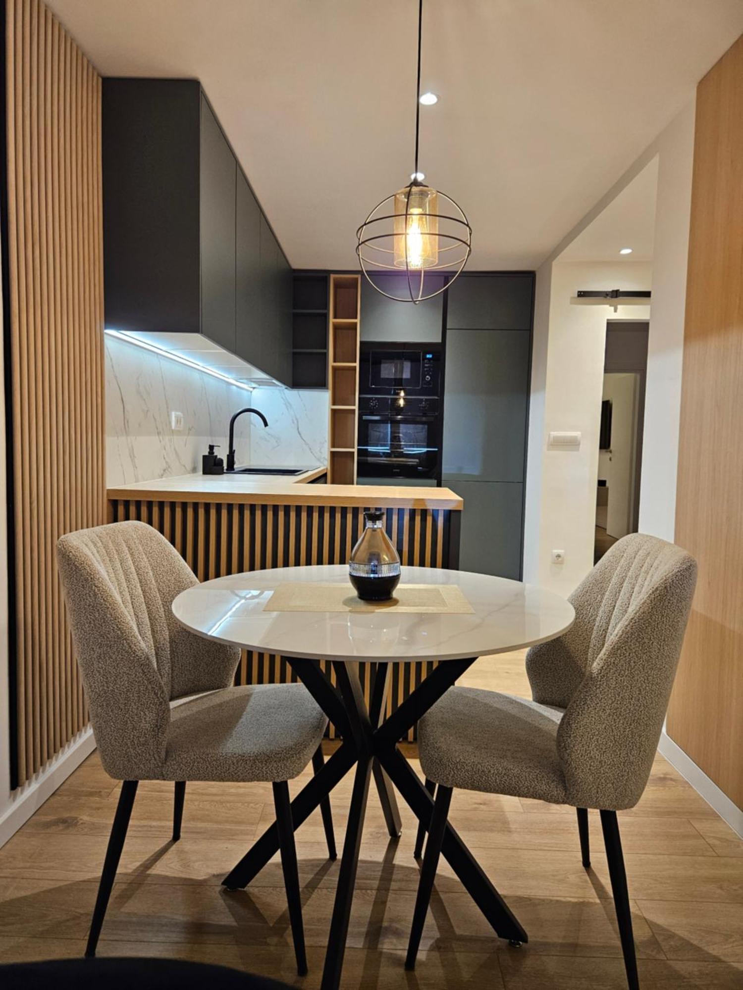 Ena Apartment *